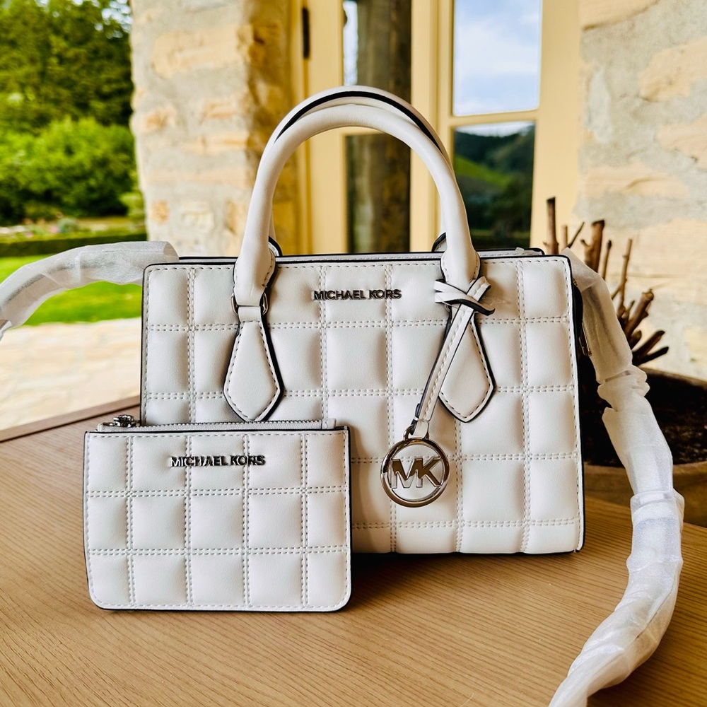 Michael Kors White Quilted Women's Bag Set